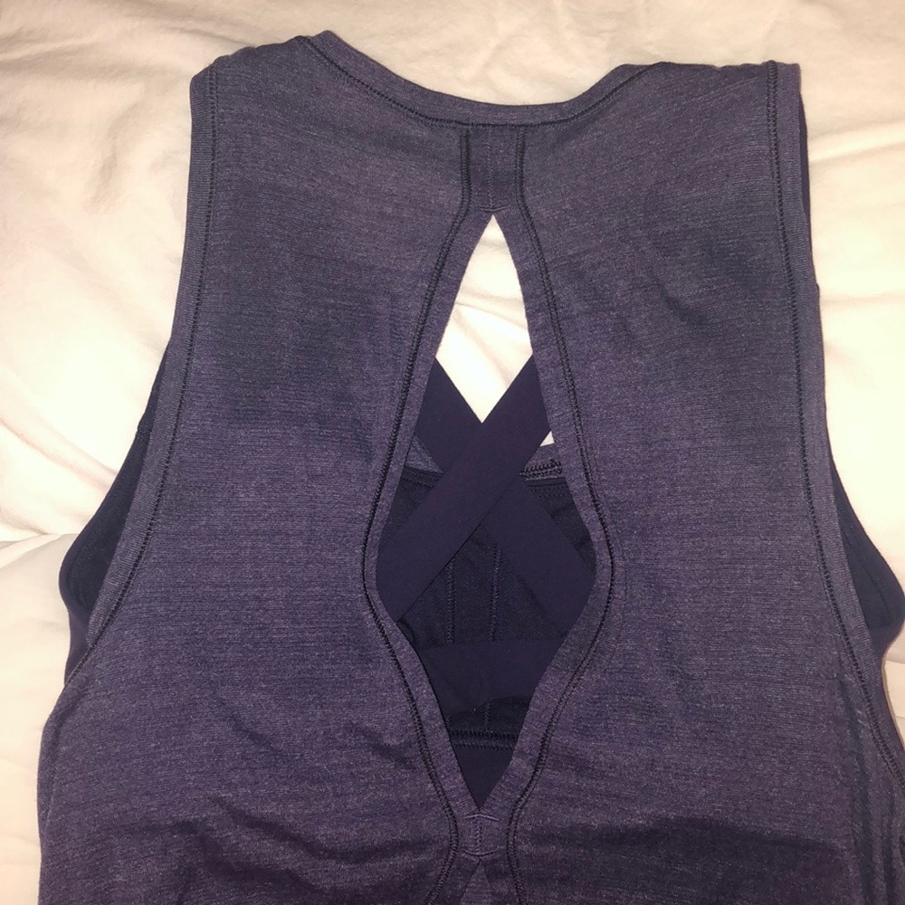 Lululemon 2-in-1 tank top with built in sports bra